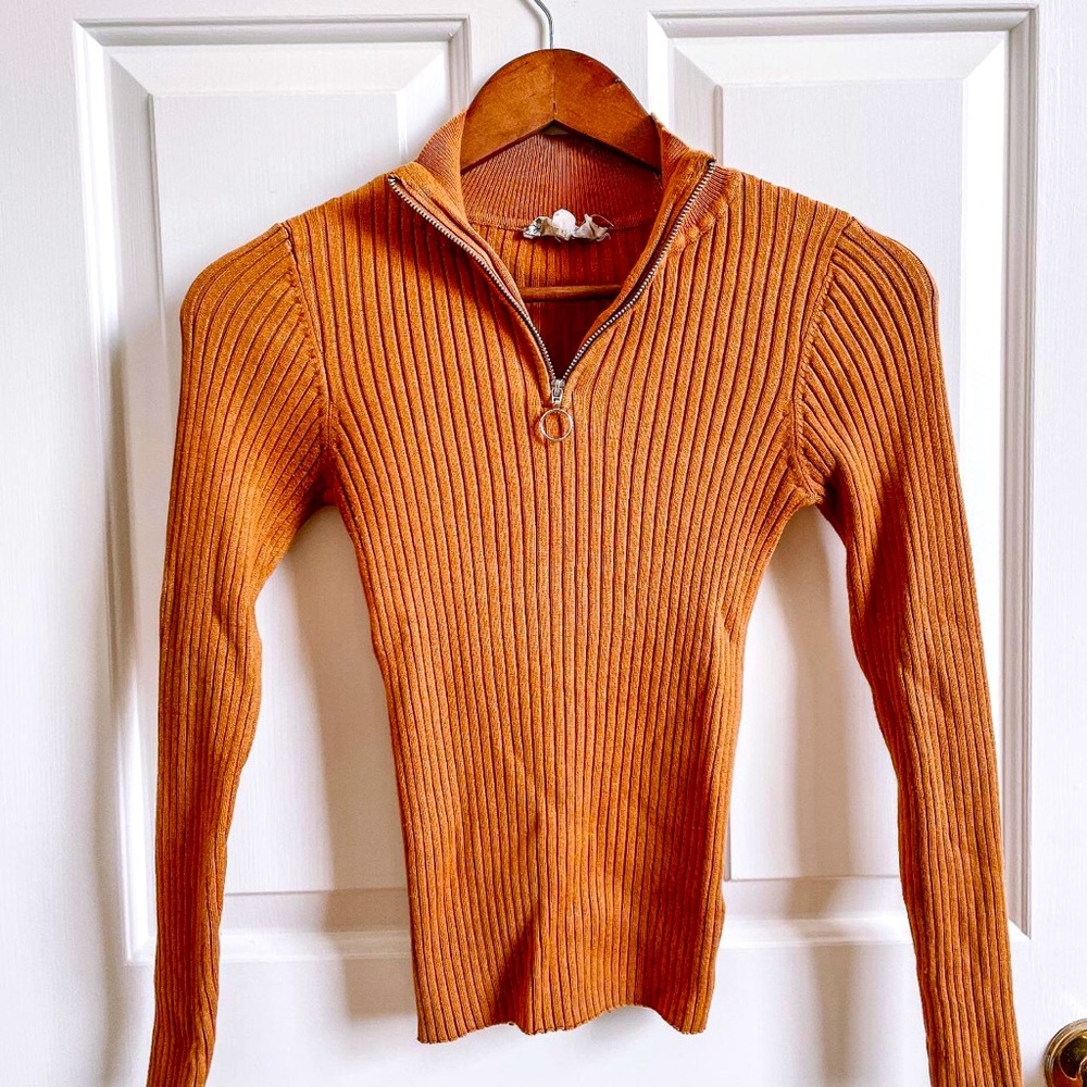 Fitted quarter zip retro long sleeved undershirt